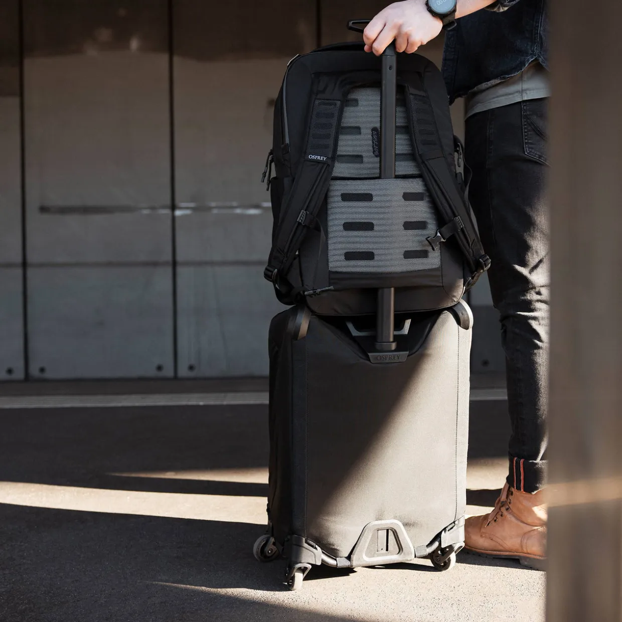 Ozone 4-Wheel Carry-On 38L